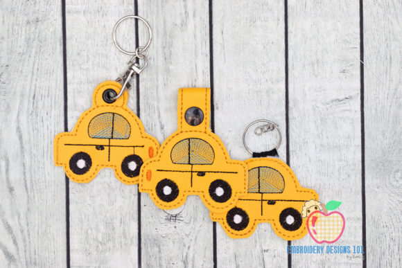 A Designer’s Review: The Old Vintage Car Keyfob Keychain ITH