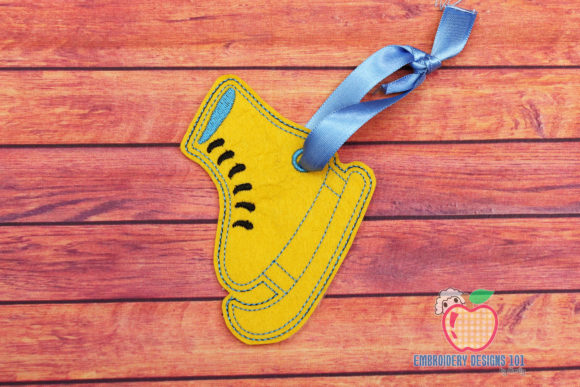 Christmas Skate Ornament Embroidery Review for Crafters